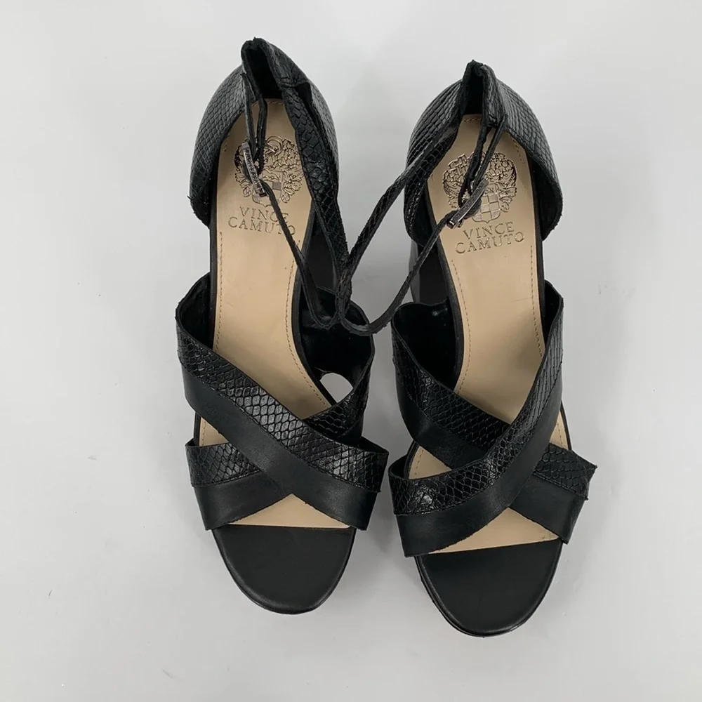 Vince Camuto Gruelie chunky platform sandal shoe black ankle strap snake 9.5